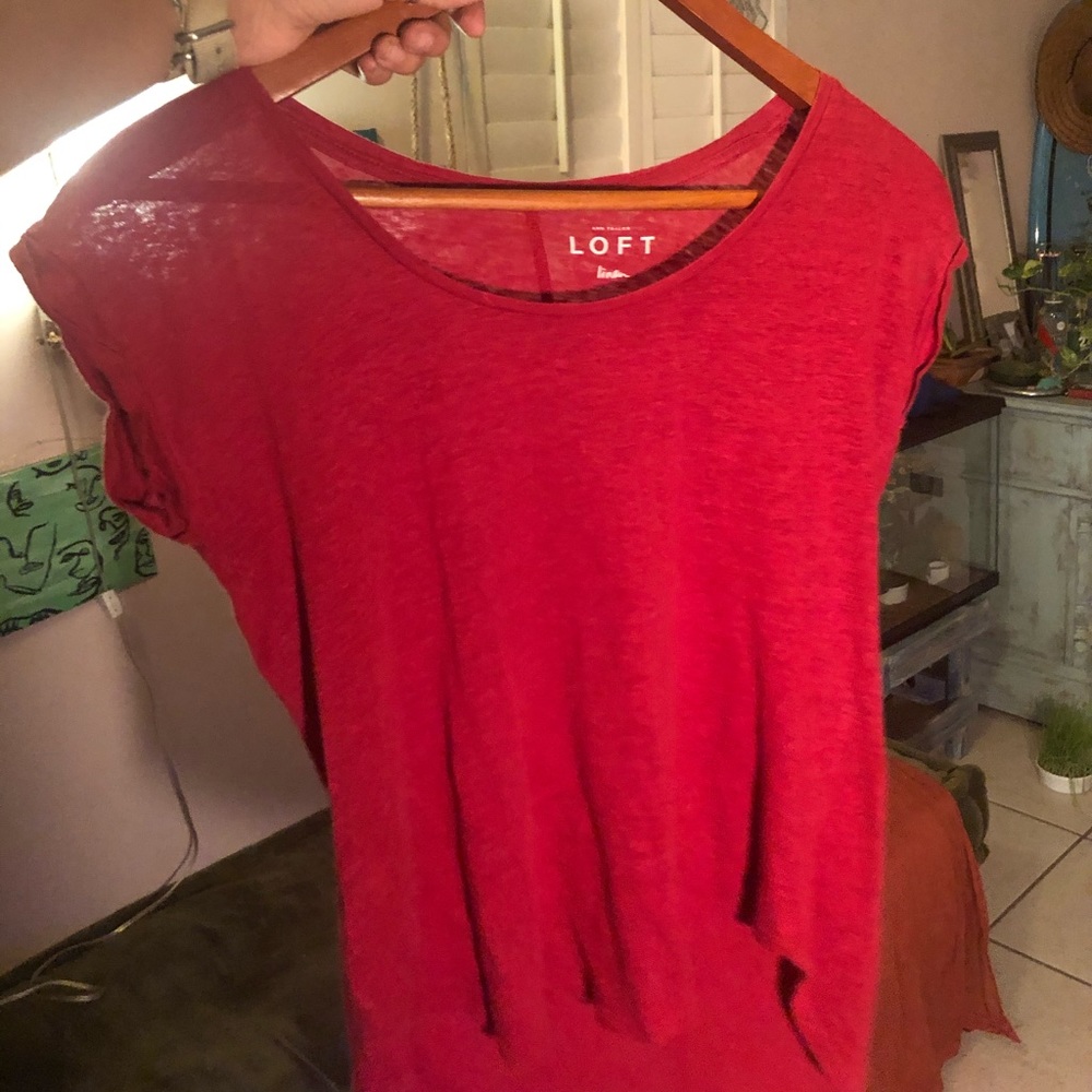 red tshirt
